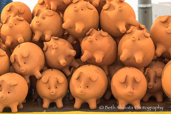 Here Piggies, BCN